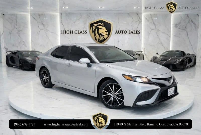 2023 Toyota Camry SE Sedan 4D