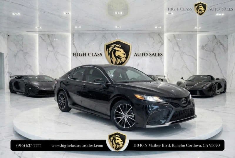 2023 Toyota Camry SE Sedan 4D