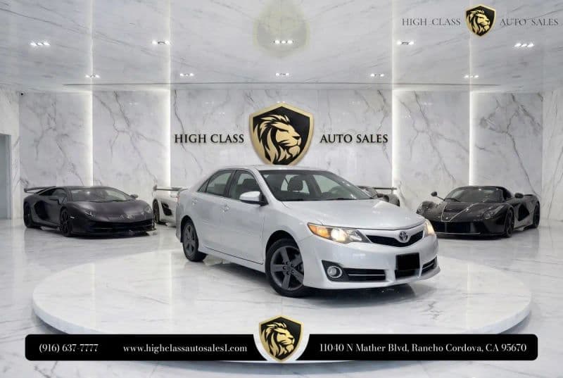 2012 Toyota Camry SE Sedan 4D