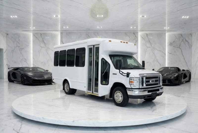 2011 Ford Commercial E450 E450 Cube Van 12'