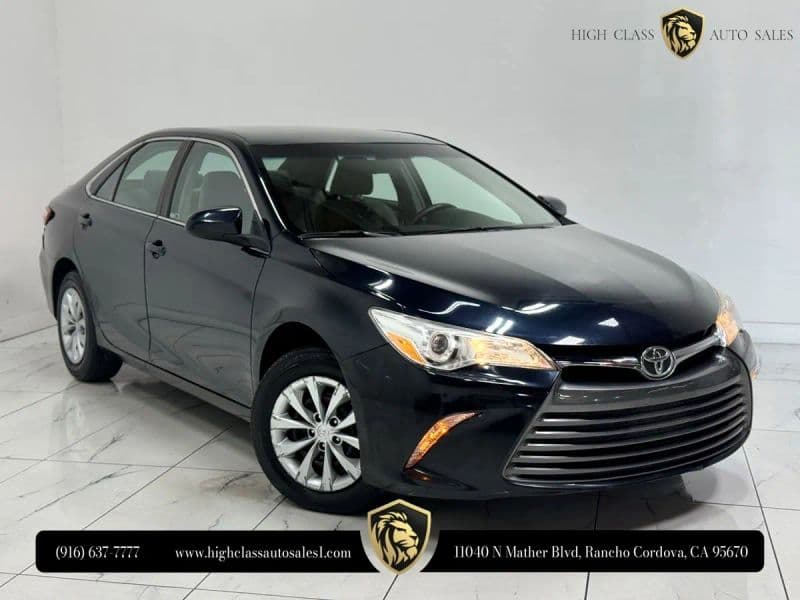 2017 Toyota Camry LE Sedan 4D